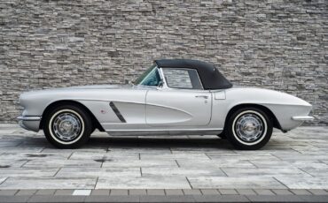 Chevrolet-Corvette-1962-Convertible-1