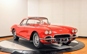 Chevrolet-Corvette-1962-Convertible-10