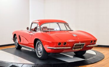 Chevrolet-Corvette-1962-Convertible-11