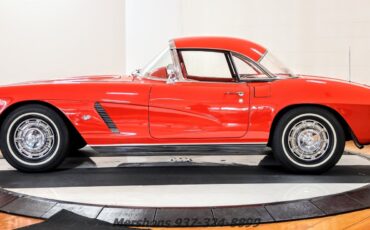Chevrolet-Corvette-1962-Convertible-12