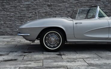 Chevrolet-Corvette-1962-Convertible-13