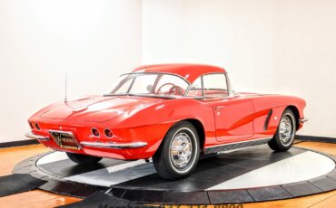 Chevrolet-Corvette-1962-Convertible-14