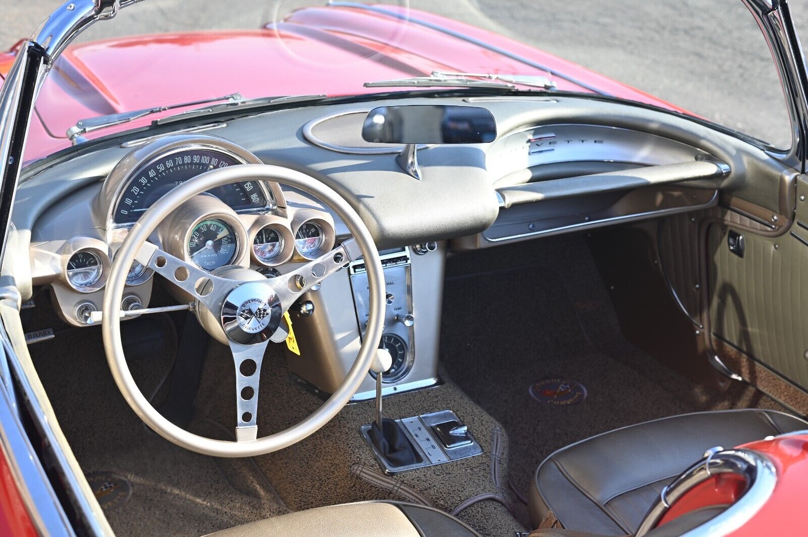Chevrolet-Corvette-1962-Convertible-15