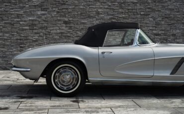 Chevrolet-Corvette-1962-Convertible-16