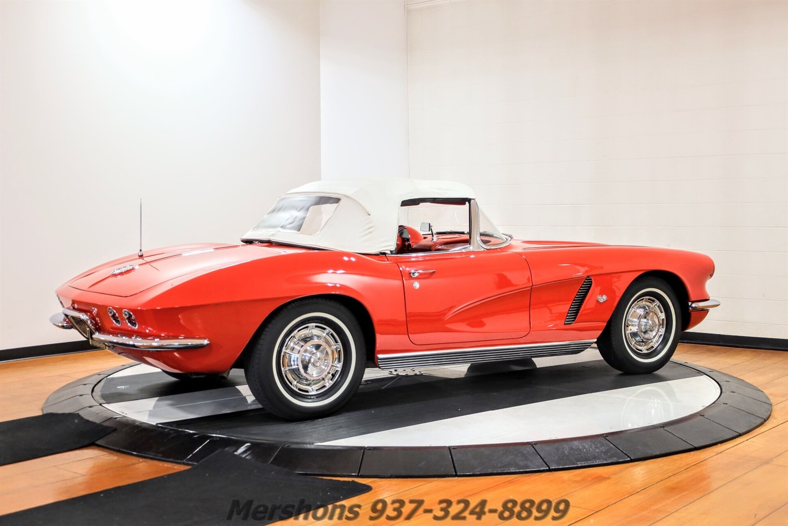 Chevrolet-Corvette-1962-Convertible-16