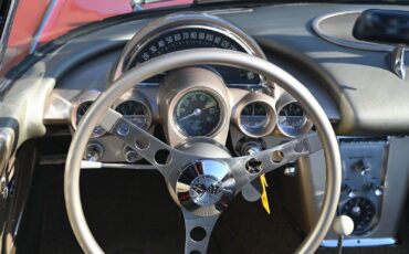 Chevrolet-Corvette-1962-Convertible-16