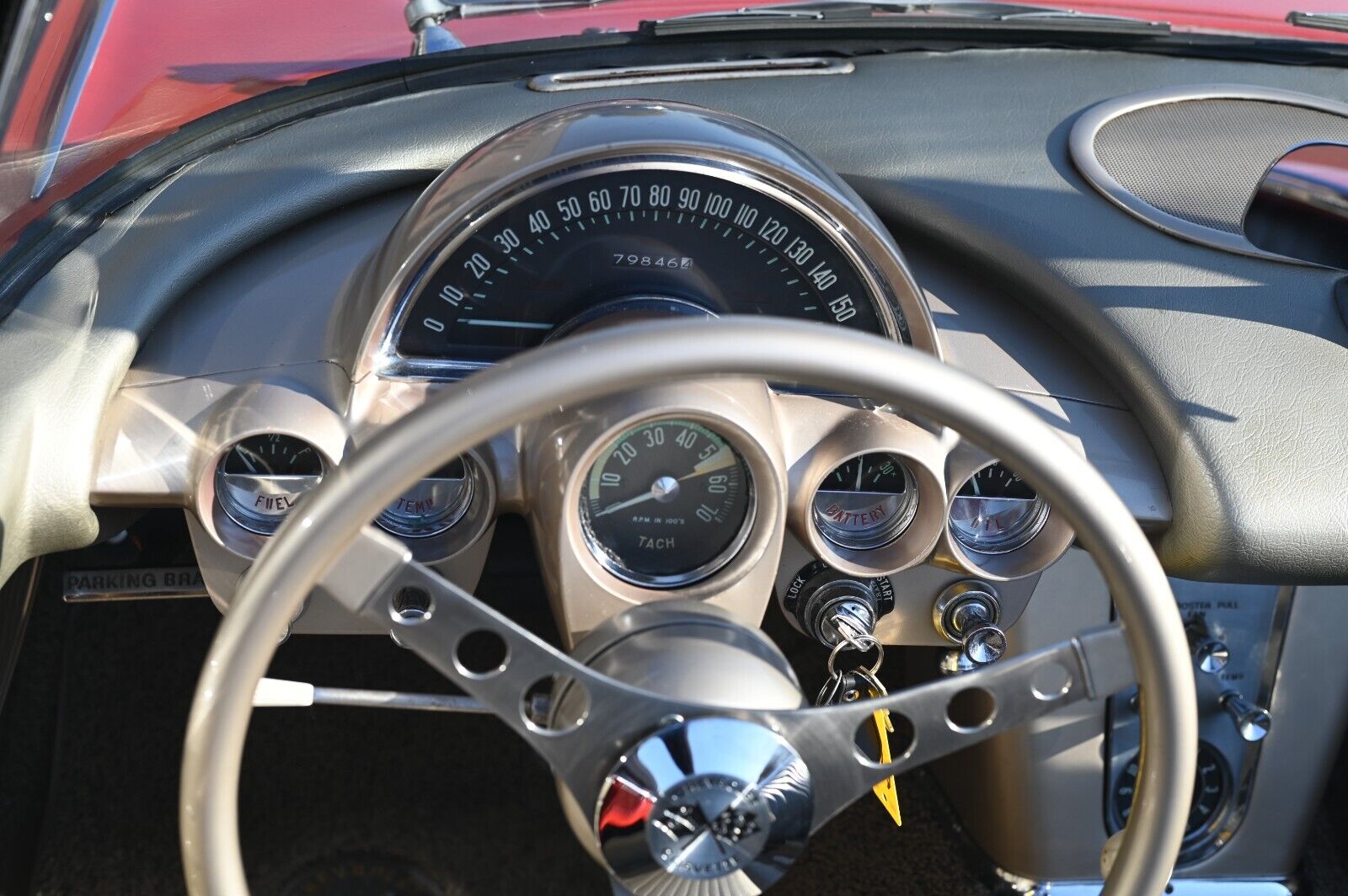 Chevrolet-Corvette-1962-Convertible-17