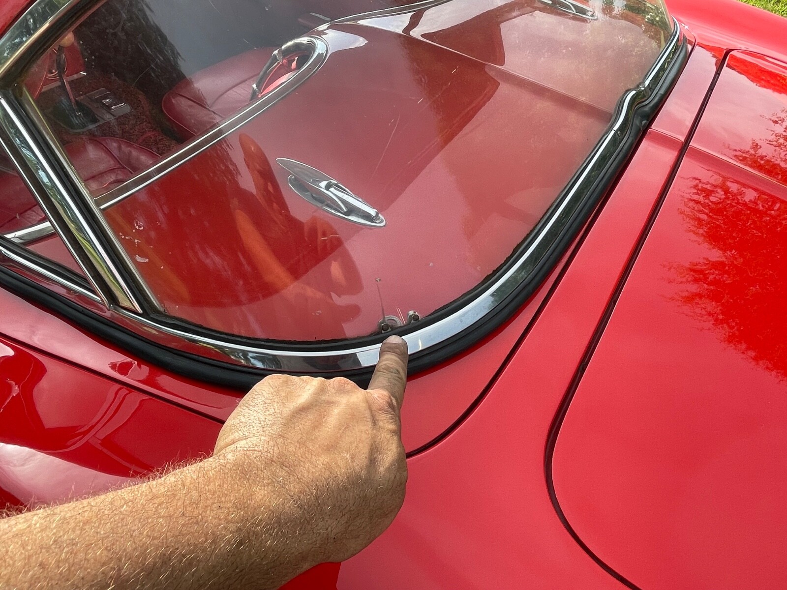 Chevrolet-Corvette-1962-Convertible-17