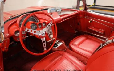 Chevrolet-Corvette-1962-Convertible-18