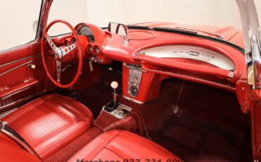 Chevrolet-Corvette-1962-Convertible-19