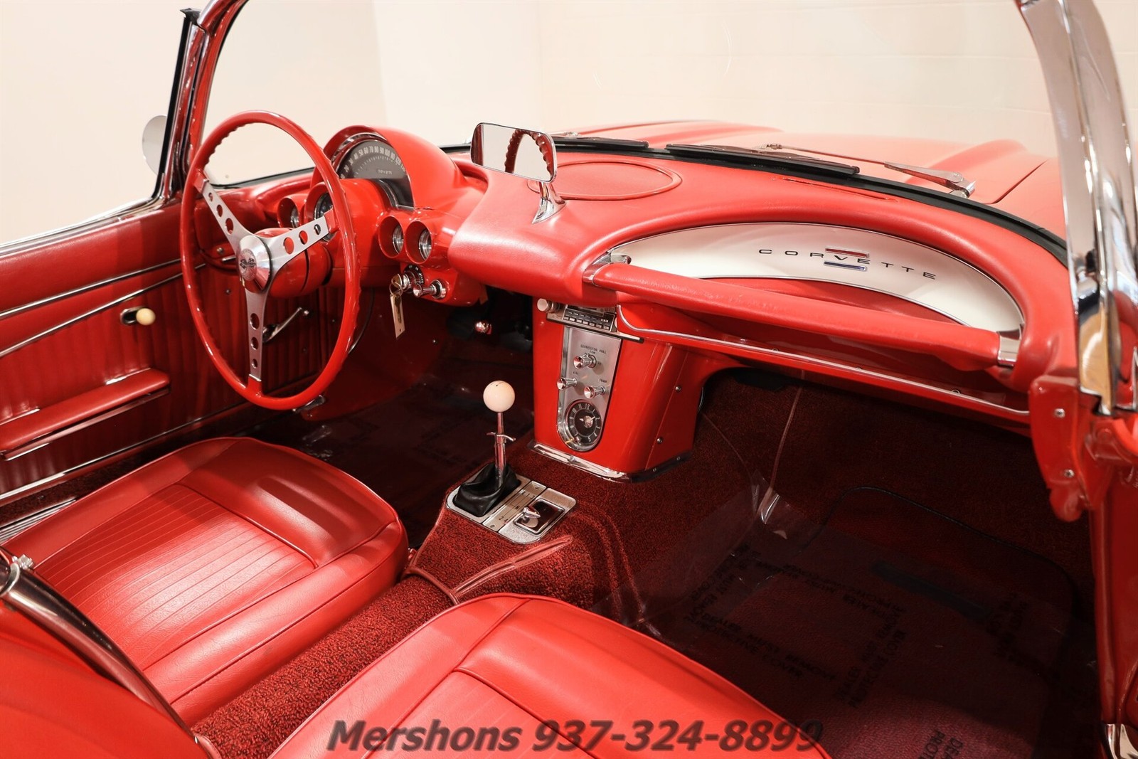Chevrolet-Corvette-1962-Convertible-19