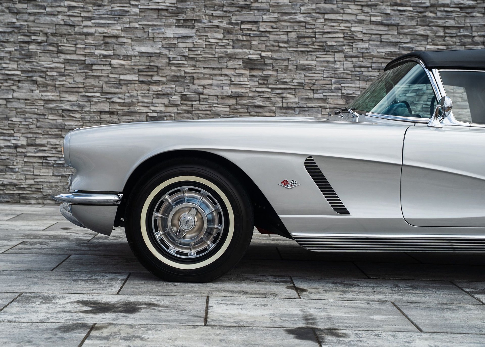 Chevrolet-Corvette-1962-Convertible-2