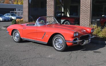 Chevrolet-Corvette-1962-Convertible-2