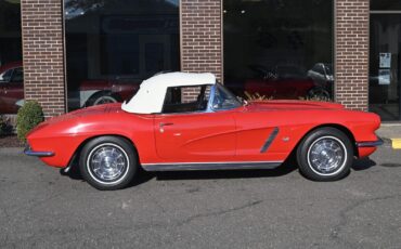 Chevrolet-Corvette-1962-Convertible-25