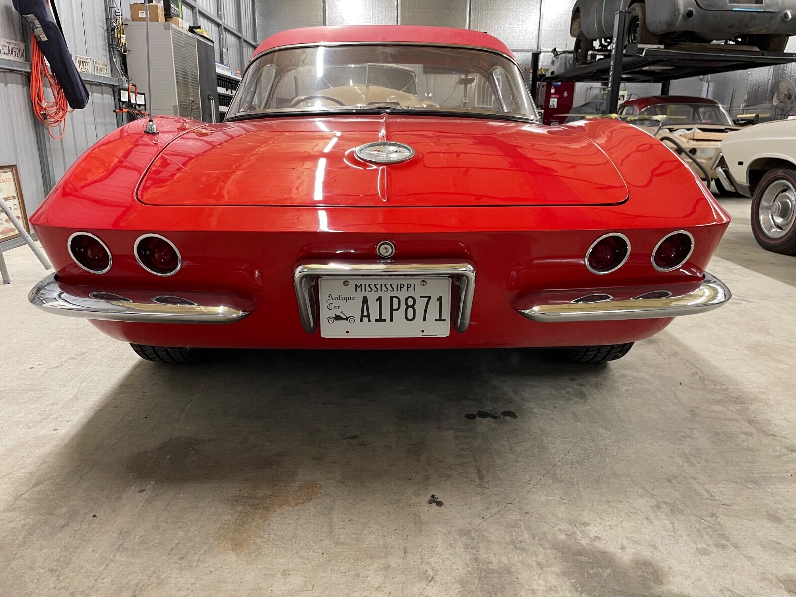 Chevrolet-Corvette-1962-Convertible-25