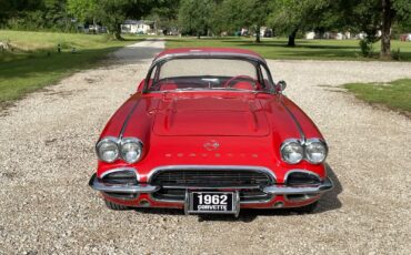 Chevrolet-Corvette-1962-Convertible-3