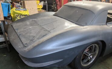 Chevrolet-Corvette-1962-Convertible-3