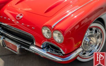 Chevrolet-Corvette-1962-Convertible-3