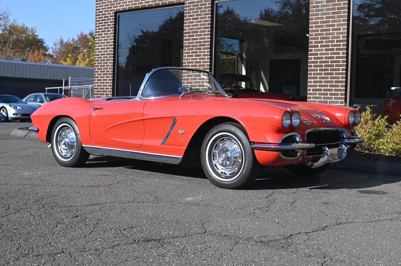 Chevrolet-Corvette-1962-Convertible-3