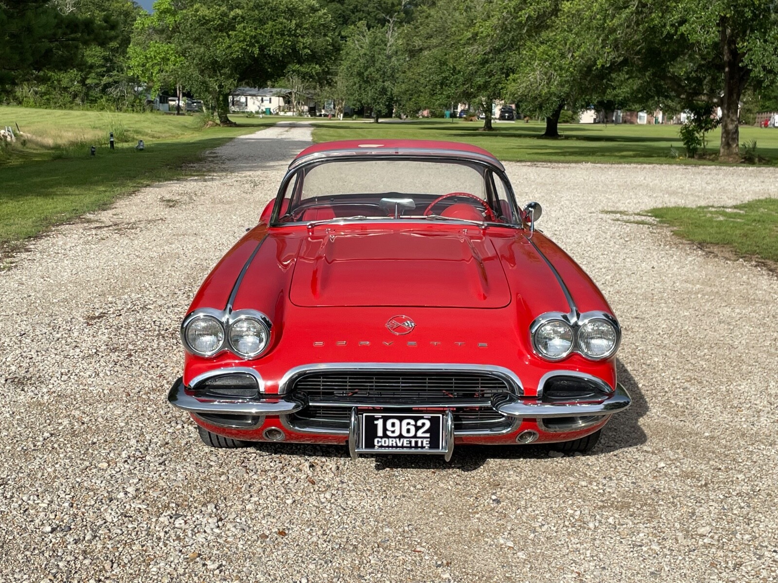 Chevrolet-Corvette-1962-Convertible-3