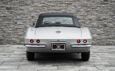 Chevrolet-Corvette-1962-Convertible-32