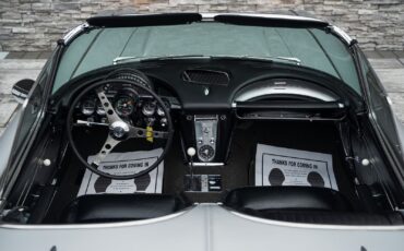 Chevrolet-Corvette-1962-Convertible-34