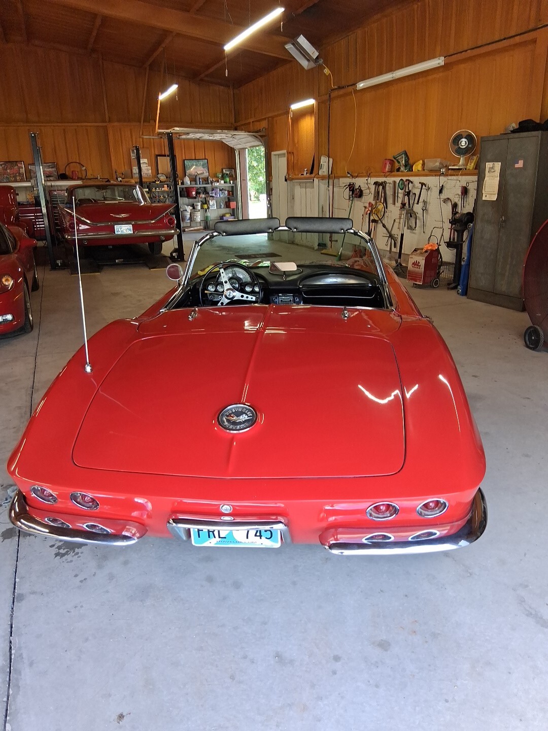 Chevrolet-Corvette-1962-Convertible-34