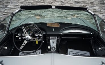 Chevrolet-Corvette-1962-Convertible-35