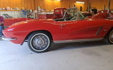 Chevrolet-Corvette-1962-Convertible-35