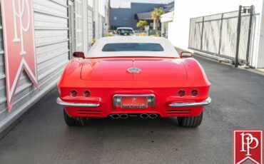 Chevrolet-Corvette-1962-Convertible-38