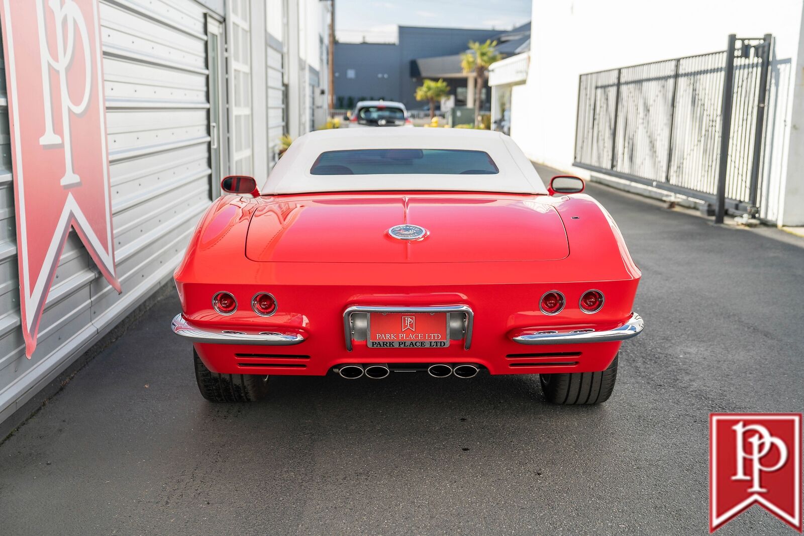 Chevrolet-Corvette-1962-Convertible-38