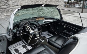 Chevrolet-Corvette-1962-Convertible-39