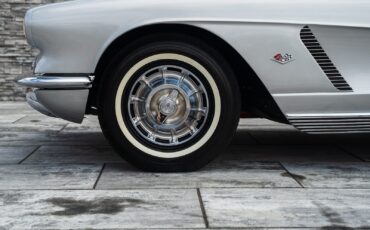 Chevrolet-Corvette-1962-Convertible-4