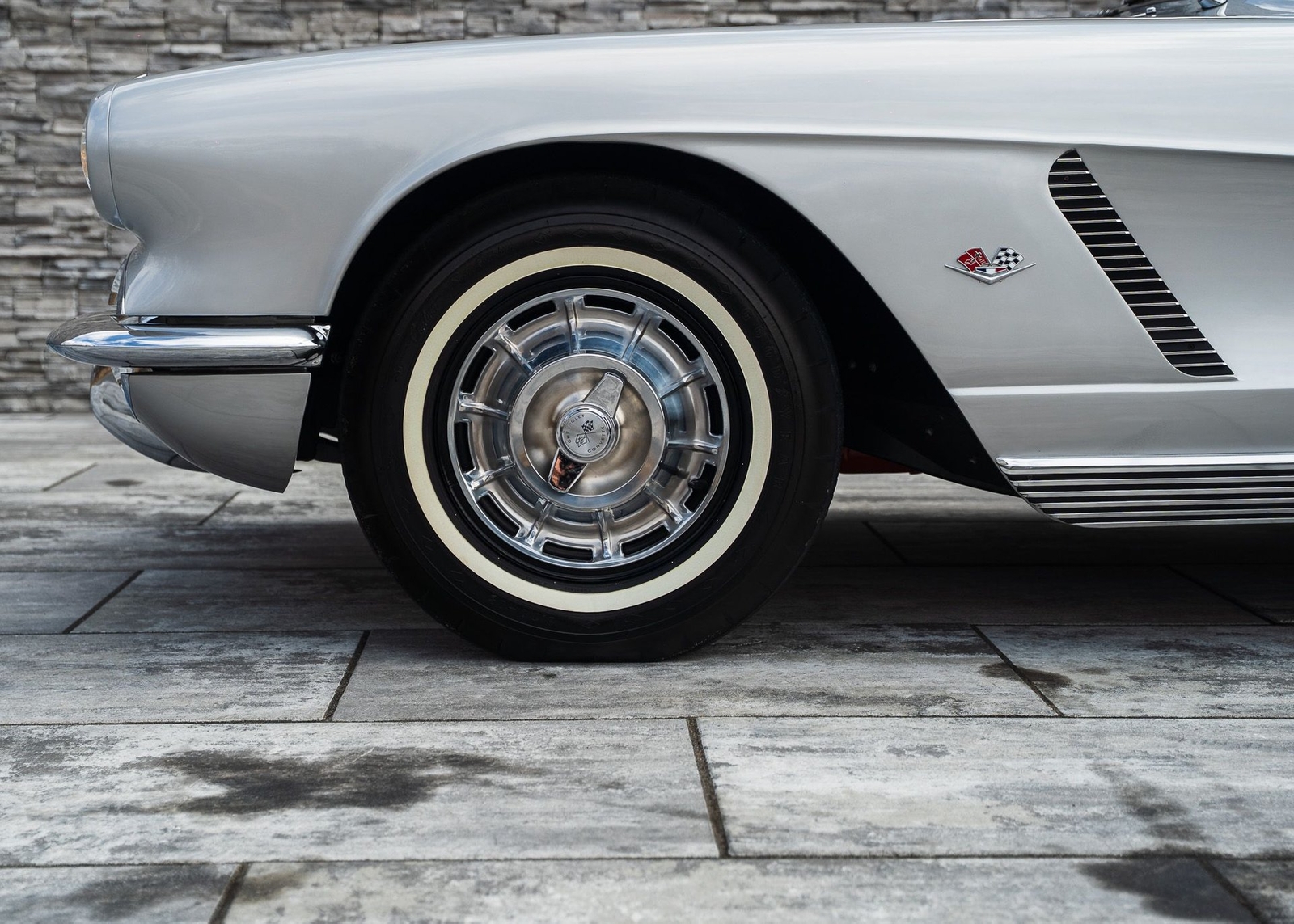 Chevrolet-Corvette-1962-Convertible-4