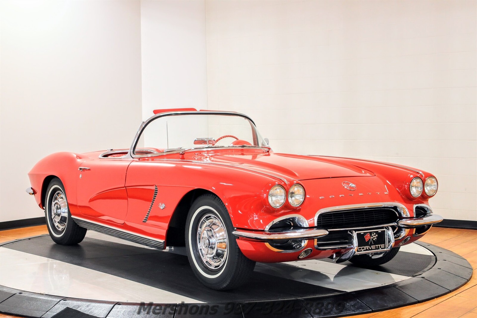 Chevrolet-Corvette-1962-Convertible-4