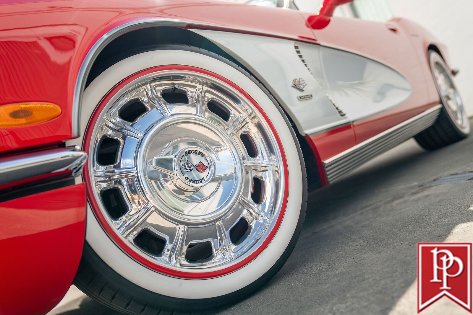 Chevrolet-Corvette-1962-Convertible-4