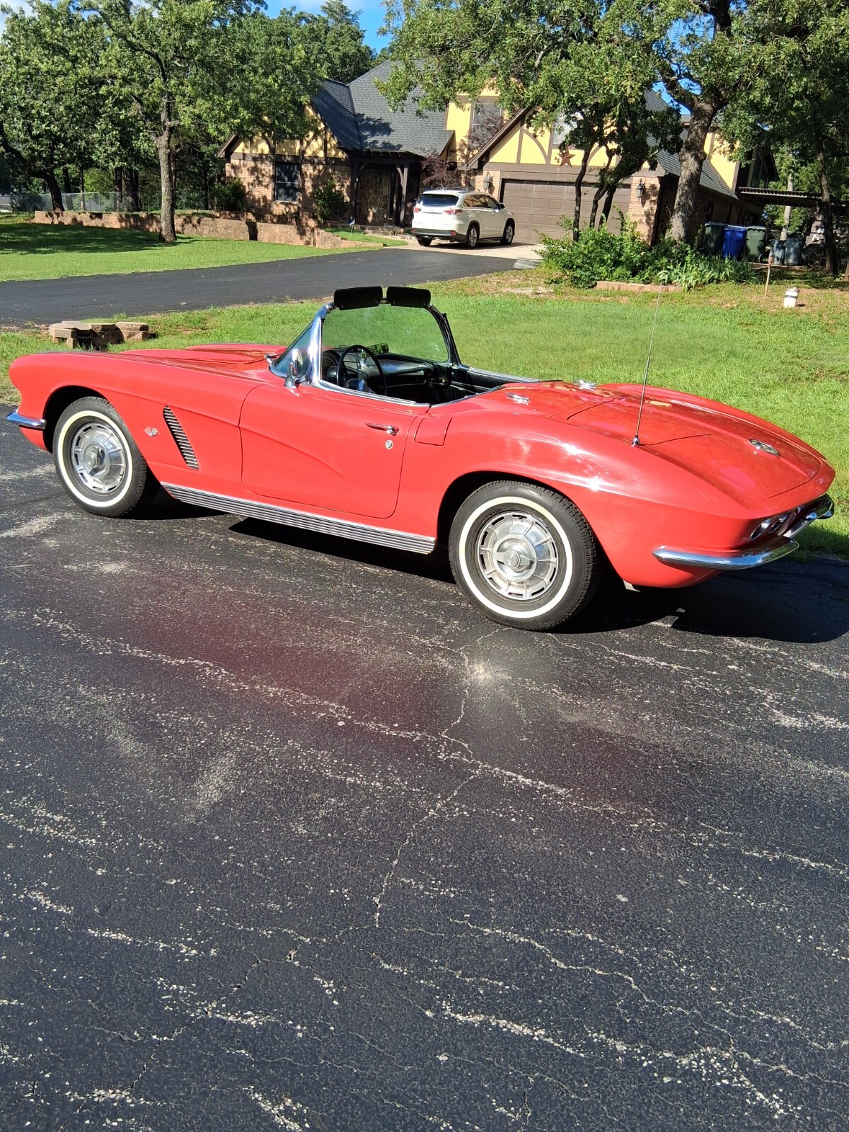 Chevrolet-Corvette-1962-Convertible-4