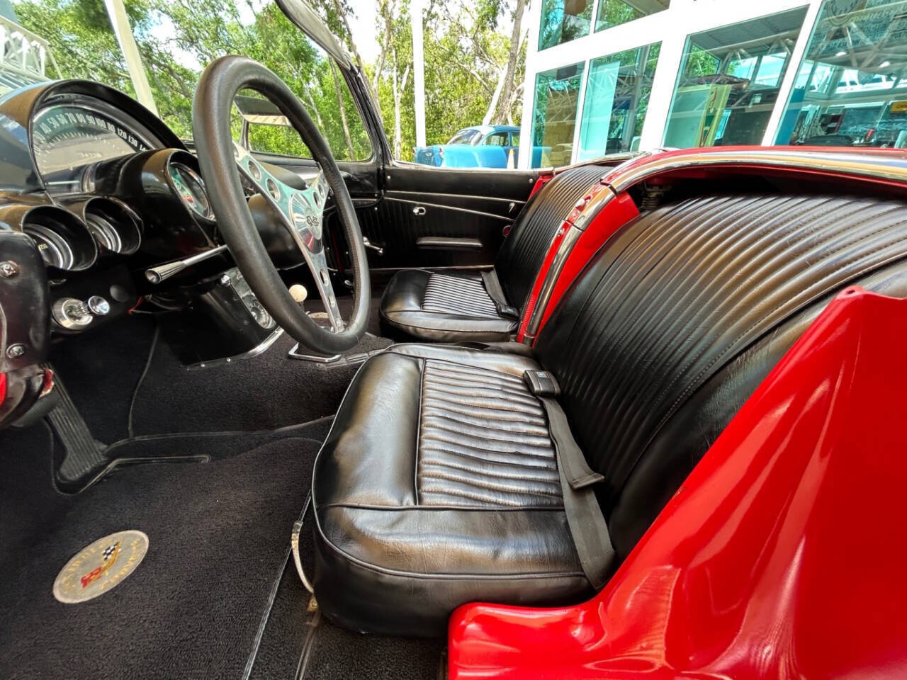 Chevrolet-Corvette-1962-Hatchback-28