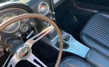 Chevrolet-Corvette-1963-13