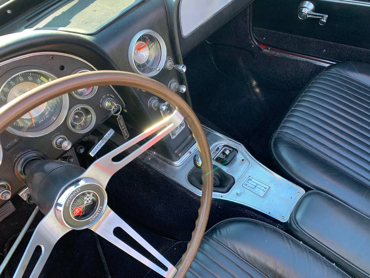 Chevrolet-Corvette-1963-13