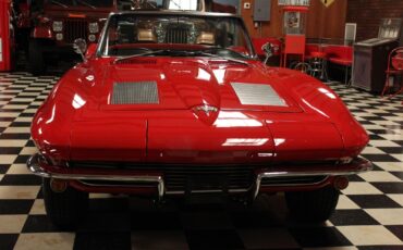 Chevrolet-Corvette-1963-Convertible-1