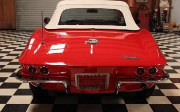 Chevrolet-Corvette-1963-Convertible-11