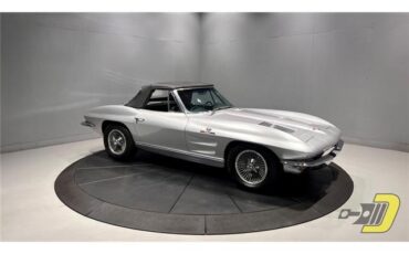 Chevrolet-Corvette-1963-Convertible-11