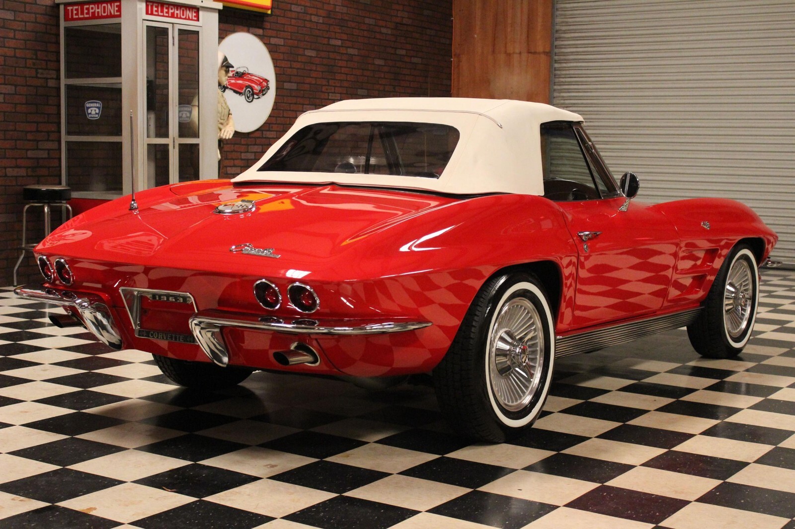 Chevrolet-Corvette-1963-Convertible-12