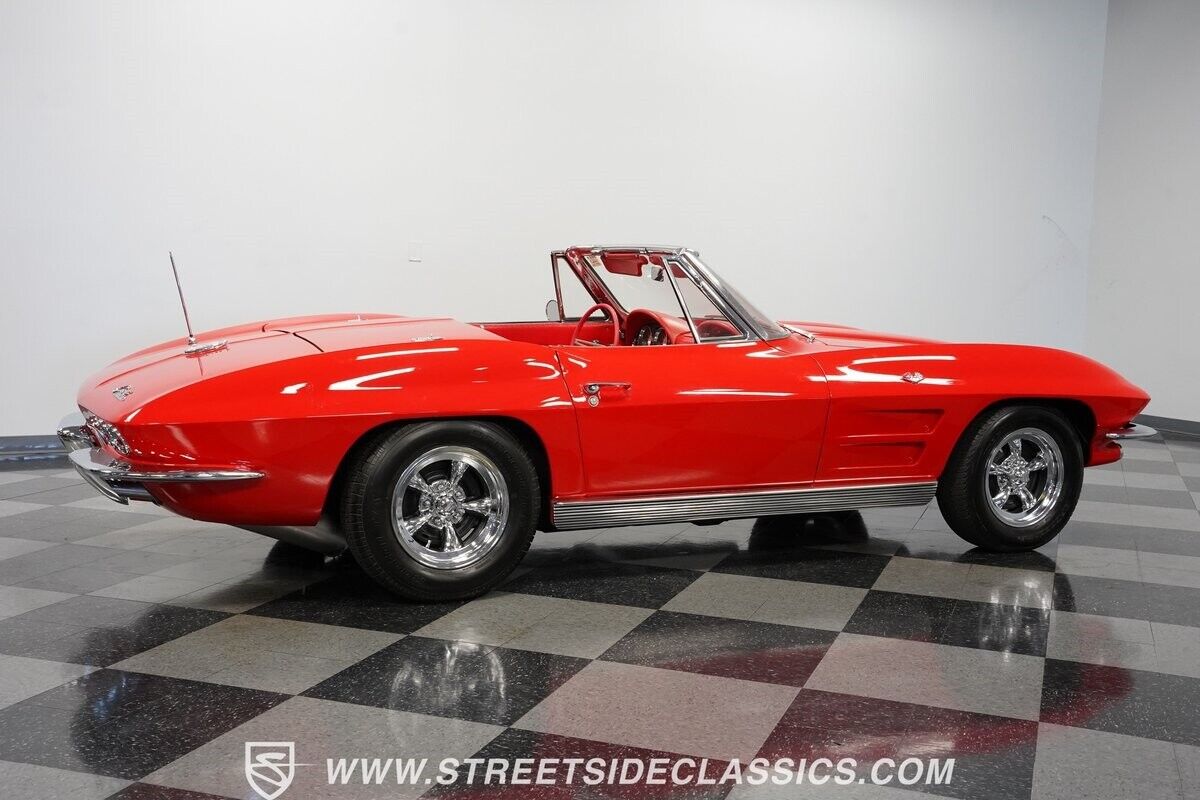 Chevrolet-Corvette-1963-Convertible-13