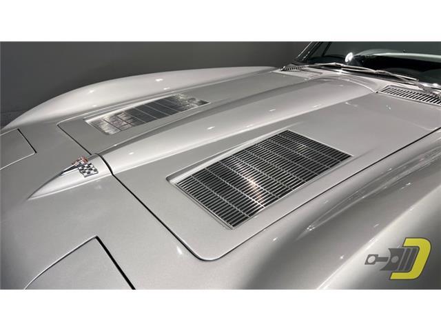 Chevrolet-Corvette-1963-Convertible-17
