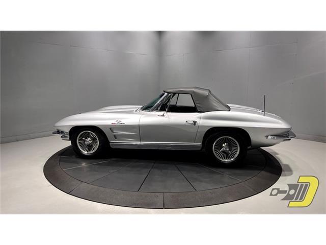 Chevrolet-Corvette-1963-Convertible-2