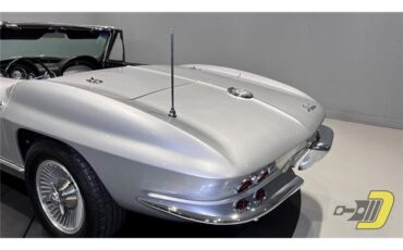 Chevrolet-Corvette-1963-Convertible-23