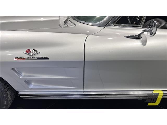 Chevrolet-Corvette-1963-Convertible-24