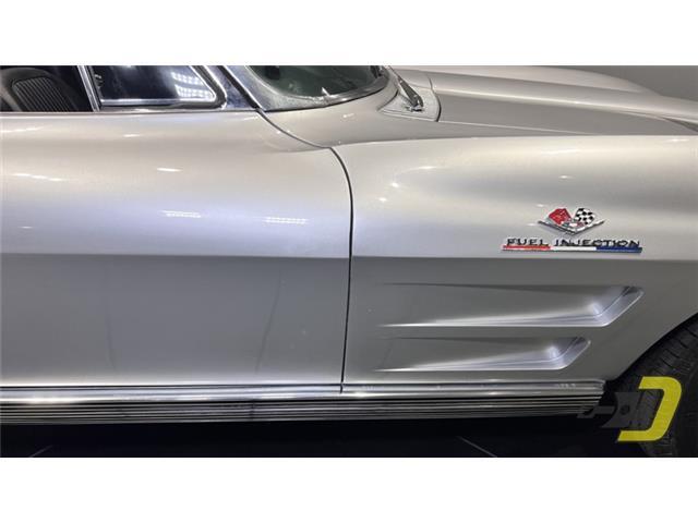 Chevrolet-Corvette-1963-Convertible-27